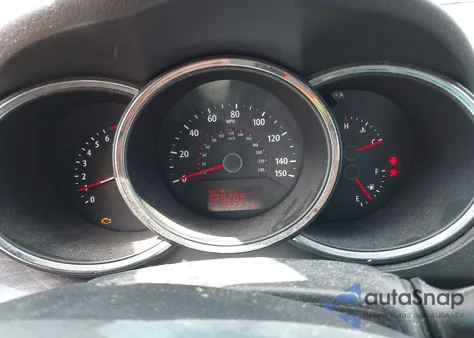 2011 Kia Sorento Lx z USA, uszkodzony, nr VIN 5XYKT3A19BG021998